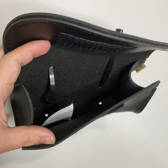 NWOT Willie & Max leather motorcycle pouch - Picture 3 of 8